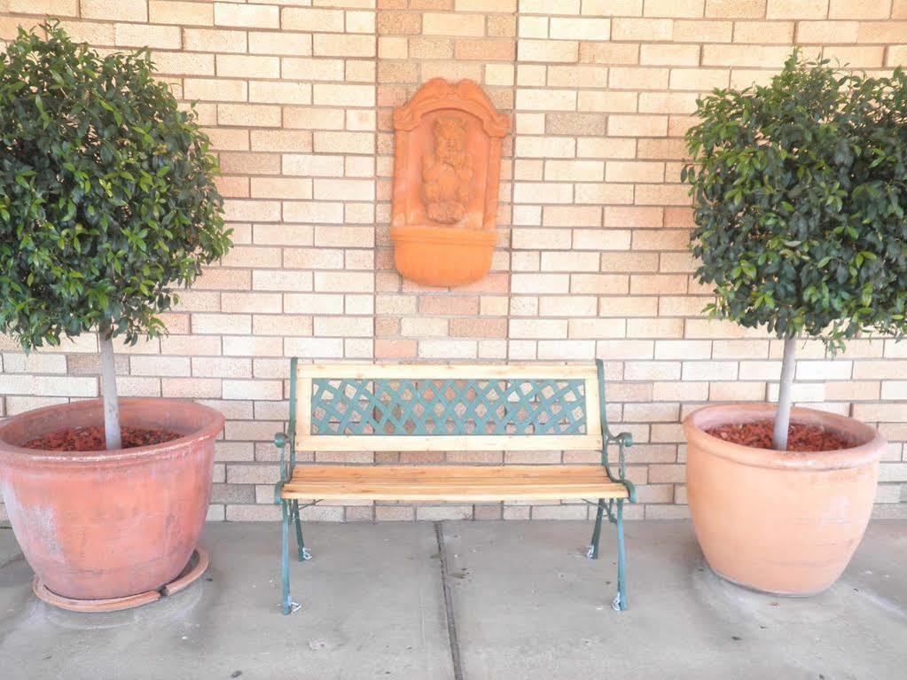 Ningana Motel Mudgee Buitenkant foto